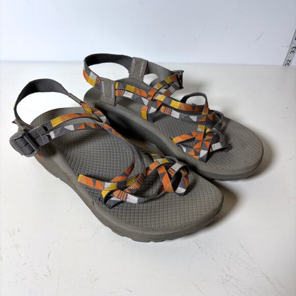 Chaco Z/Cloud X Sports Sandals Womens 9 Orange Gray Geometric Outdoor - Picture 1 of 6